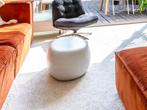 vtwonen Pebble Bijzettafel - Wit, Huis en Inrichting, Ophalen, Zo goed als nieuw, Rond, Minder dan 55 cm