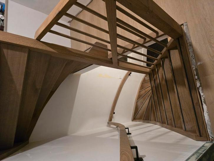 draaitrap spiltrap, Doe-het-zelf en Verbouw, Ladders en Trappen, Nieuw, 2 tot 4 meter, Ophalen of Verzenden