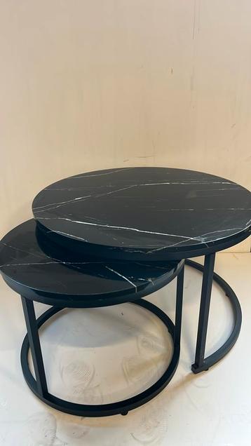 Salontafel 2 stuks beschikbaar voor biedingen