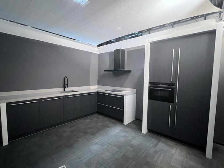 Hoge kwaliteit keuken van Lodder., Huis en Inrichting, Keuken | Complete keukens, Zo goed als nieuw, Hoekkeuken, Grijs, Graniet of Steen