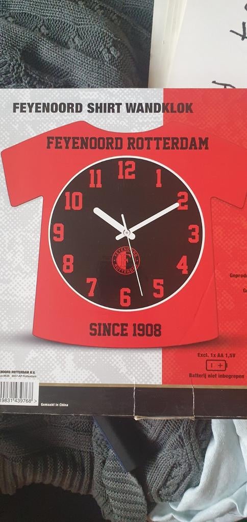 Feyenoord Wandklok Shirt - Nieuw in Verpakking, Huis en Inrichting, Woonaccessoires | Klokken, Ophalen of Verzenden, Nieuw, Analoog