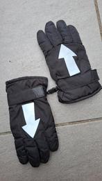 Handschoenen Hema 3M 110-116 pijl, 110 t/m 116, Jongen of Meisje, Zo goed als nieuw, Handschoenen