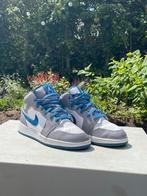 Jordan 1 mid true blue, Ophalen, Zo goed als nieuw, Blauw