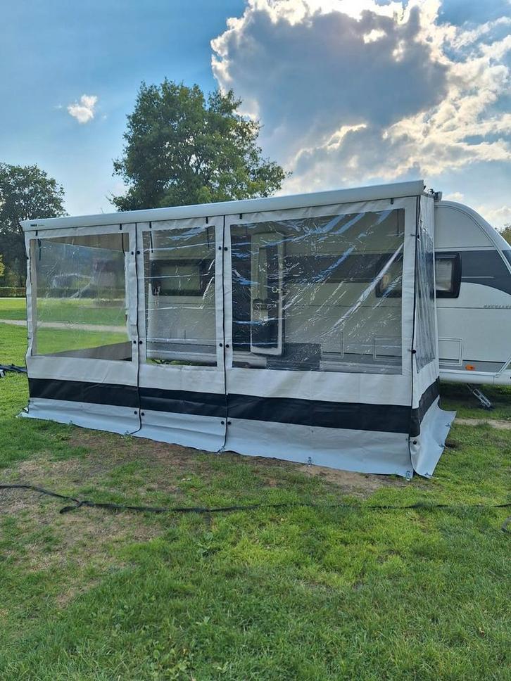 Thule Rain Blocker voor bv. omnistor 6300 lengte  425cm, Caravans en Kamperen, Kampeeraccessoires, Zo goed als nieuw, Ophalen