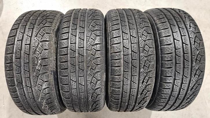 4x Winterbanden 215/45 R18 Pirelli NIEUW Montage Mogelijk, Auto-onderdelen, Banden en Velgen, Band(en), Winterbanden, 18 inch