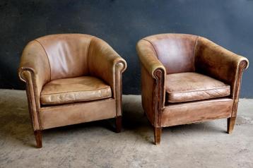  2 gerestaureerde vintage Engelse leren Clubfauteuils beschikbaar voor biedingen