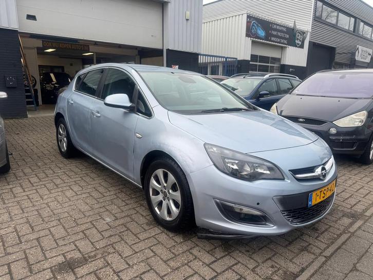 Opel Astra 1.4 Turbo Business + LET OP GEEN MOOIE AUTO, Auto's, Opel, Bedrijf, Te koop, Astra, ABS, Airbags, Airconditioning, Bluetooth