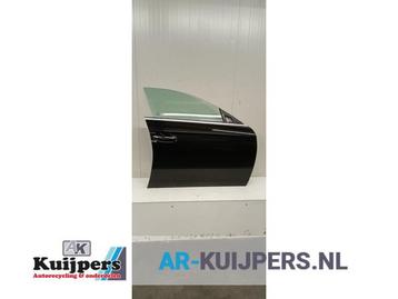 Portier 4Deurs rechts-voor van een Mercedes CLS-Klasse (CLS- beschikbaar voor biedingen