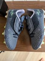 KIPSTA maat 30 voetbalschoenen kind Viralto blauw/paars, Ophalen, Maat XS of kleiner, Schoenen, Zo goed als nieuw