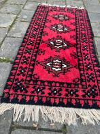 Wollen rode vloerkleed met antislip onderkant, Zo goed als nieuw, Rood, 150 tot 200 cm, Rechthoekig