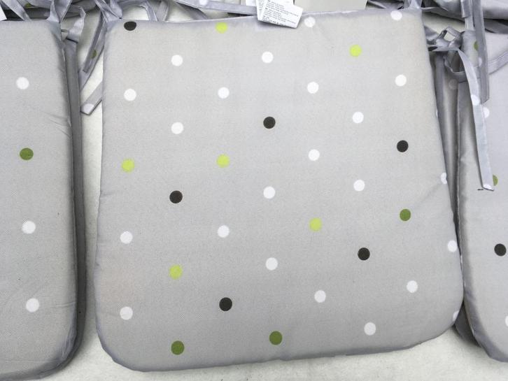 Stoelkussen, lichtgrijs, voor Ikea en andere eetkamer stoele, Huis en Inrichting, Woonaccessoires | Kussens, Zo goed als nieuw