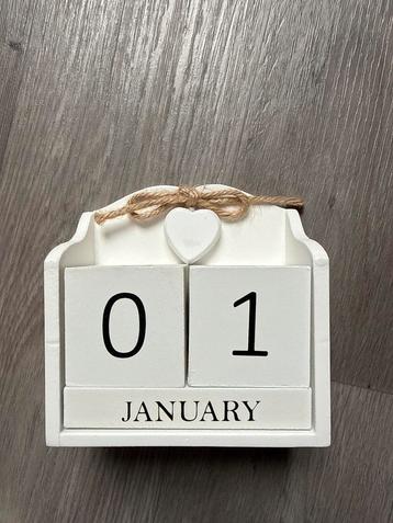 Houten Kalender Blok - Decoratief beschikbaar voor biedingen