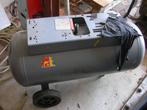 COMPRESSOR  TANKS  VOOR  BBQ  EN  TUINKACHELS, Ophalen, Gebruikt, Vloer
