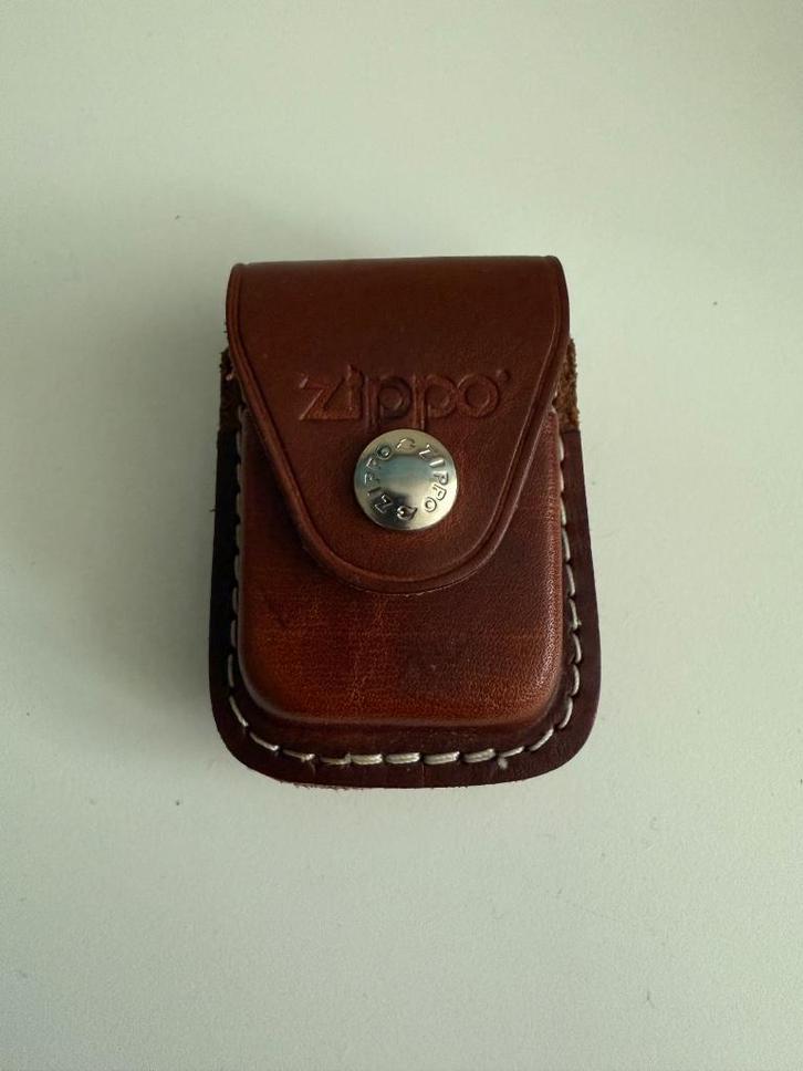 Zippo LPCB-000001 lederen / leren foedraal met clip (bruin), Verzamelen, Rookartikelen, Aanstekers en Luciferdoosjes, Gebruikt