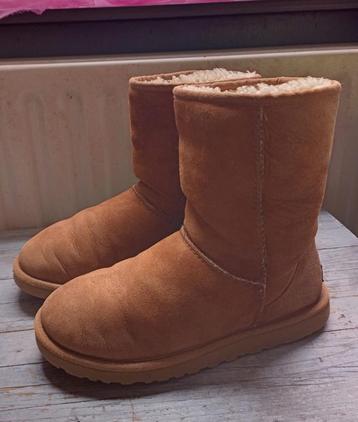 Ugg Uggs Classic Short chestnut, laarsjes enkellaarzen, 39 beschikbaar voor biedingen