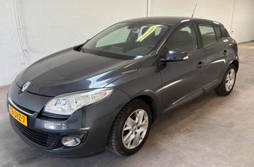 Renault Mégane 1.2TCE 85KW Energy HB 2012 Grijs motor defect beschikbaar voor biedingen