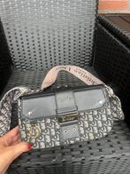 Dior tas bewerkt als nieuw, Sieraden, Tassen en Uiterlijk, Tassen | Damestassen, Ophalen of Verzenden, Zo goed als nieuw, Zwart
