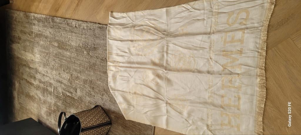 Hermes sjaal, Ophalen of Verzenden, Zo goed als nieuw, Maat 46/48 (XL) of groter, Sjaal