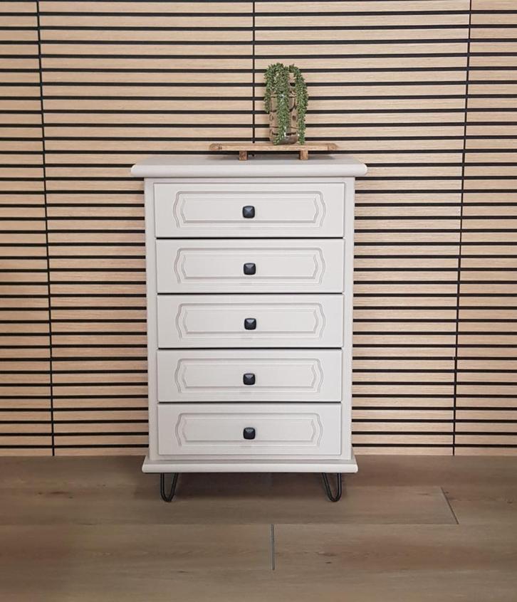 🌸 Prachtige ladekast!! Taupe met zwarte hairpin pootjes, Huis en Inrichting, Kasten | Ladekasten, Zo goed als nieuw, Minder dan 100 cm