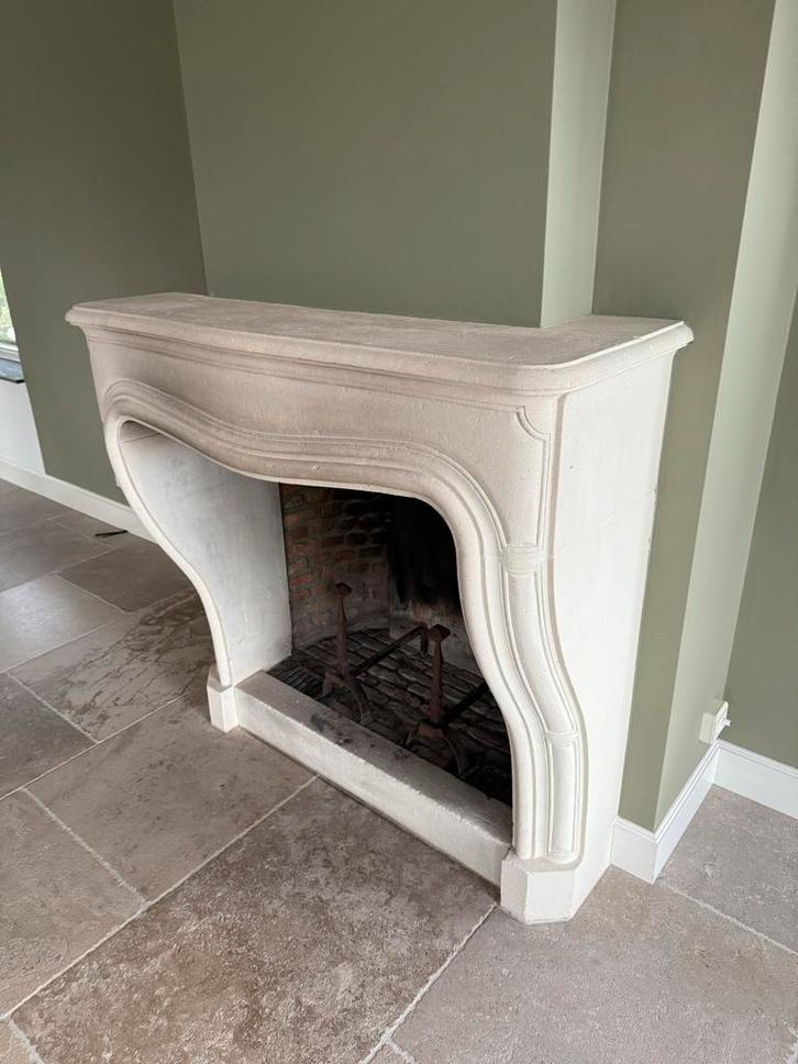 Zandstenen haard - creme wit, Huis en Inrichting, Haarden, Gebruikt, Houthaard, Ophalen