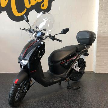 Occasion super soco Cpx 45km bromscooter  beschikbaar voor biedingen