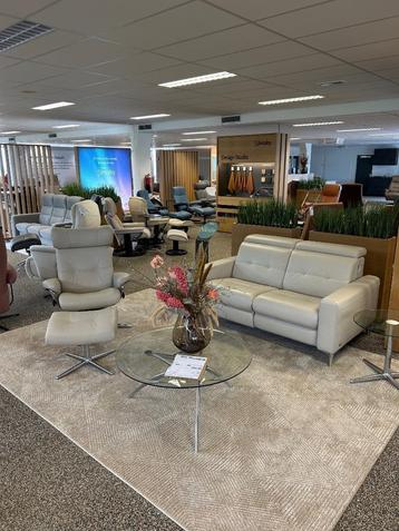 Stressless bank Anna met relaxsysteem voorstaand links cori beschikbaar voor biedingen