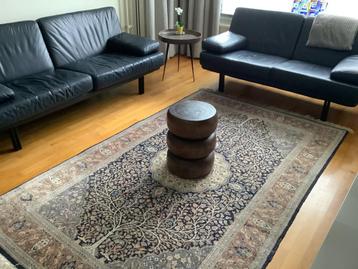 Donkerblauw vintage lederen design bankstel, strakke vorm beschikbaar voor biedingen