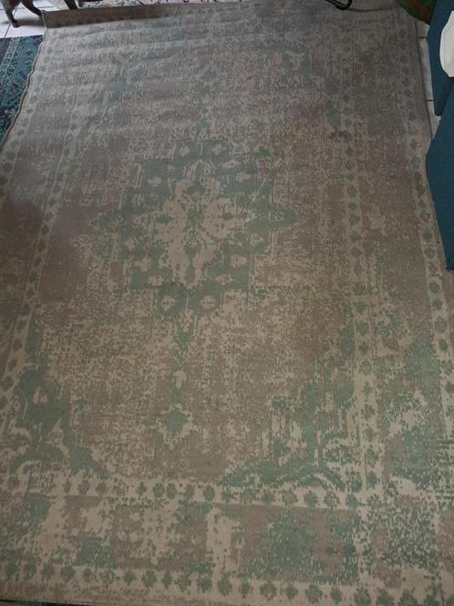 mooi zgan vintage look vloerkleed met GRATIS kruimelzuiger, Huis en Inrichting, Stoffering | Tapijten en Kleden, Zo goed als nieuw