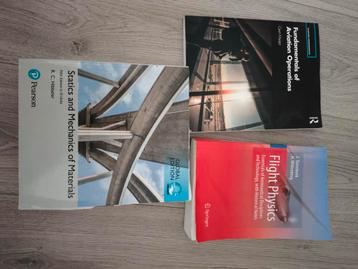 Boeken aviation 1e jaar, HvA beschikbaar voor biedingen