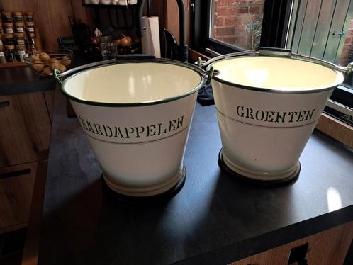 2 Ouderwetse Emaille Emmers - Aardappelen & Groenten, Antiek en Kunst, Antiek | Emaille, Ophalen