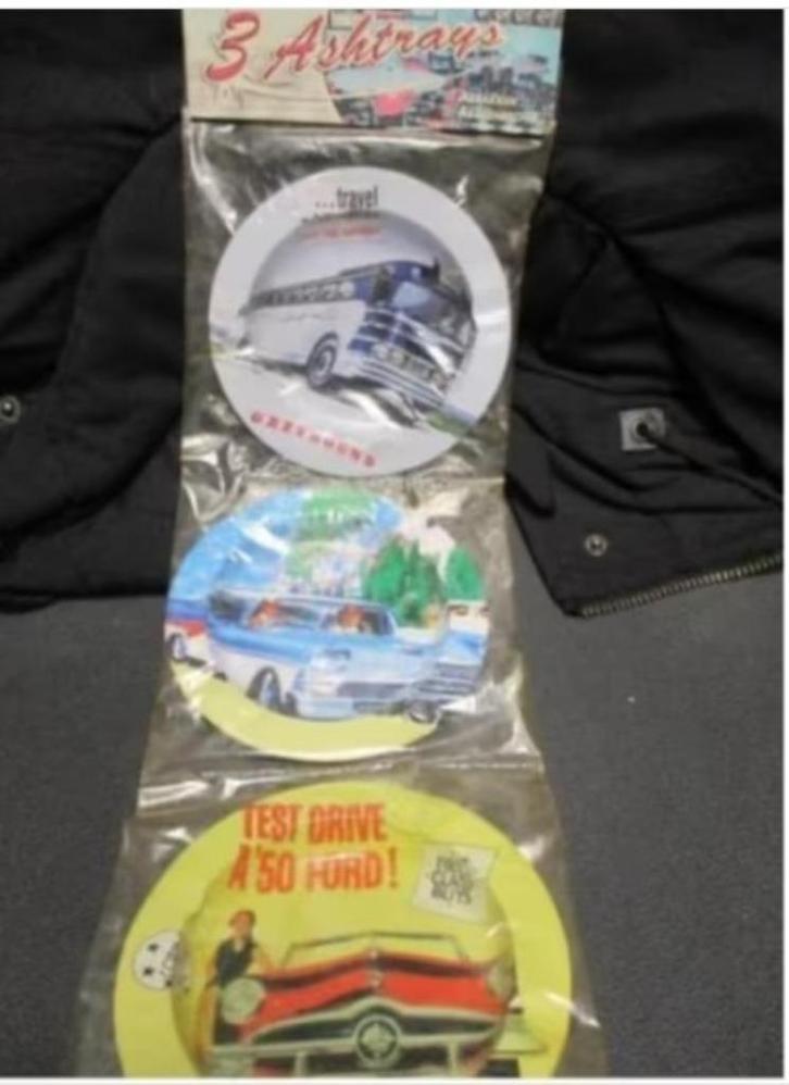 3 METALEN ASBAKKEN met JAREN 50 OLDTIMERS NIEUW, Verzamelen, Automerken, Motoren en Formule 1, Nieuw, Auto's, Ophalen of Verzenden