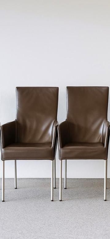 6 stuks prachtige eetkamer stoelen 6 stoelen donkerbruin  beschikbaar voor biedingen