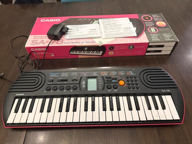 Casio SA-78 Mini Keyboard - Roze, Muziek en Instrumenten, Keyboards, Casio, Ophalen of Verzenden