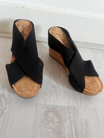 Sandalen, zwart met sleehak, maat 35,5 beschikbaar voor biedingen