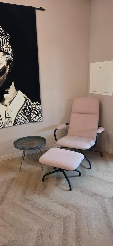 FEST Amsterdam Fauteuil met Voetenbank, Huis en Inrichting, Banken | Sofa's en Chaises Longues, Zo goed als nieuw, Eenpersoons