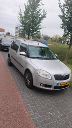 Skoda Roomster 1.4 16V 63KW Scout 2008 Grijs, Auto's, Voorwielaandrijving, 4 cilinders, Roomster, Origineel Nederlands