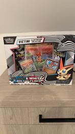 Victini Illustration Collection Box - Pokémon TCG, Ophalen of Verzenden, Nieuw, Boosterbox