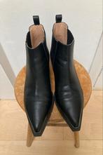 Zwarte enkellaars CPH244 Copenhagen Studios, Kleding | Dames, Schoenen, Zwart, Lage of Enkellaarzen, Ophalen of Verzenden, Zo goed als nieuw