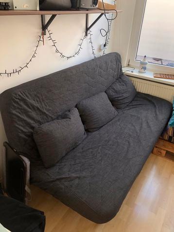 Ikea Slaapbank met Kussens beschikbaar voor biedingen
