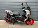 Aprilia SR GT 200: Led, Orig Nl, 2022, Puig Smoke, 2e eigena, Scooter, Bedrijf, ABS, Minimaal motorrijbewijs A2
