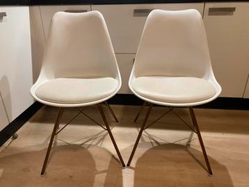 Eetkamerstoelen 4x zwart wit Kastrup jysk beschikbaar voor biedingen