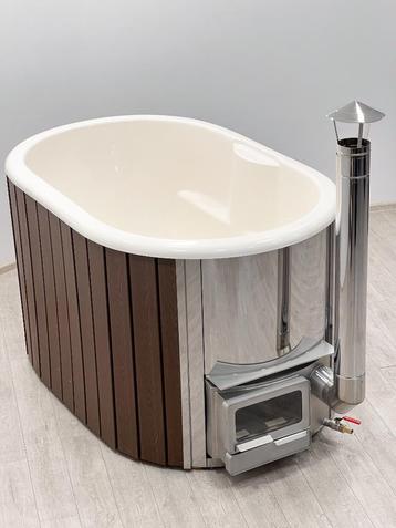 Hot Tub met Interne 20kw RVS kachel beschikbaar voor biedingen