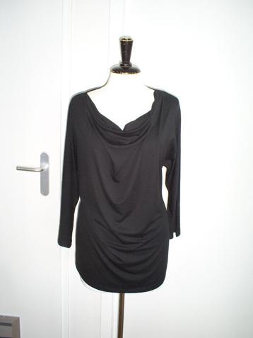 NIEUW __ zwarte EXPRESSO top mt. 40 __ met waterval hals beschikbaar voor biedingen