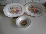 3 Engelse schaaltjes met vruchten en 1 los hengsel, Antiek en Kunst, Antiek | Schalen, Ophalen of Verzenden