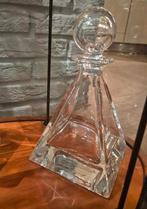 Elegante piramide karaf, Ophalen