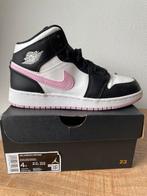 Jordan 1 mid black light artic pink  maat 36, Kleding | Dames, Schoenen, Ophalen of Verzenden, Zo goed als nieuw, Roze, Sneakers of Gympen