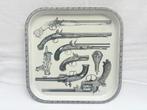 Fornasetti - Dienblad 'Pistols', Huis en Inrichting, Verzenden, Rechthoekig, Hout