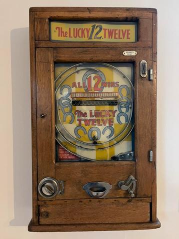 Oude gokkast Lucky 12 beschikbaar voor biedingen