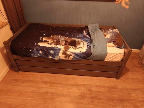 Kinderbed 200x90cm met extra uitschuifbaar bed, Antiek en Kunst, Antiek | Meubels | Bedden, Ophalen
