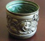 Klein koperen potje met rozen reliëf, Antiek en Kunst, Ophalen of Verzenden, Koper